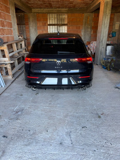 ART. 0512 DIFFUSORE GOLF 8 VIII 1+1 LOOK GTI NERO LUCIDO + TERMINALI