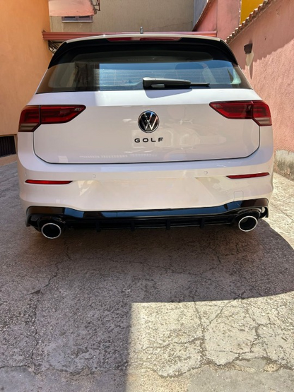 ART. 0512 DIFFUSORE GOLF 8 VIII 1+1 LOOK GTI NERO LUCIDO + TERMINALI