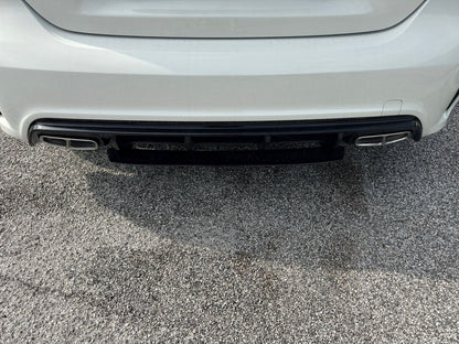 ART. 0512 DIFFUSORE GOLF 8 VIII 1+1 LOOK GTI NERO LUCIDO + TERMINALI (Copia)