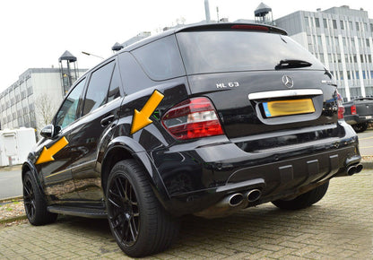 ART.3021 Parafanghi mercedes ML w164 kit 8 pezzi vetroresina