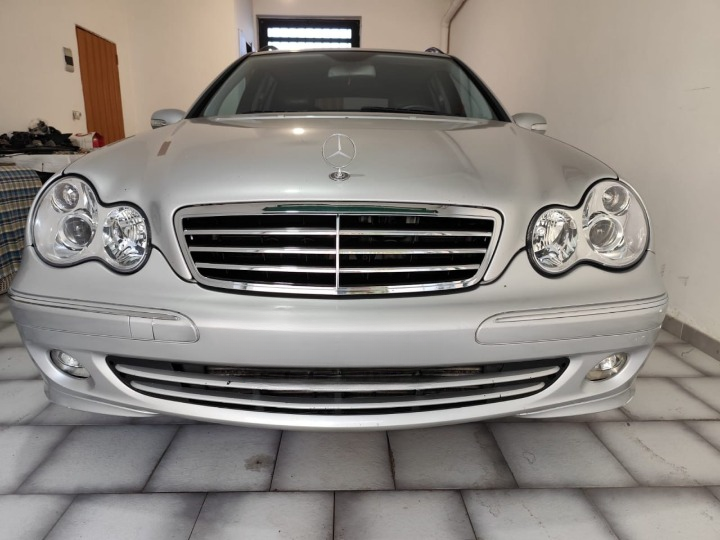 Set fari anteriori adatti per Mercedes Classe C W203 cromati