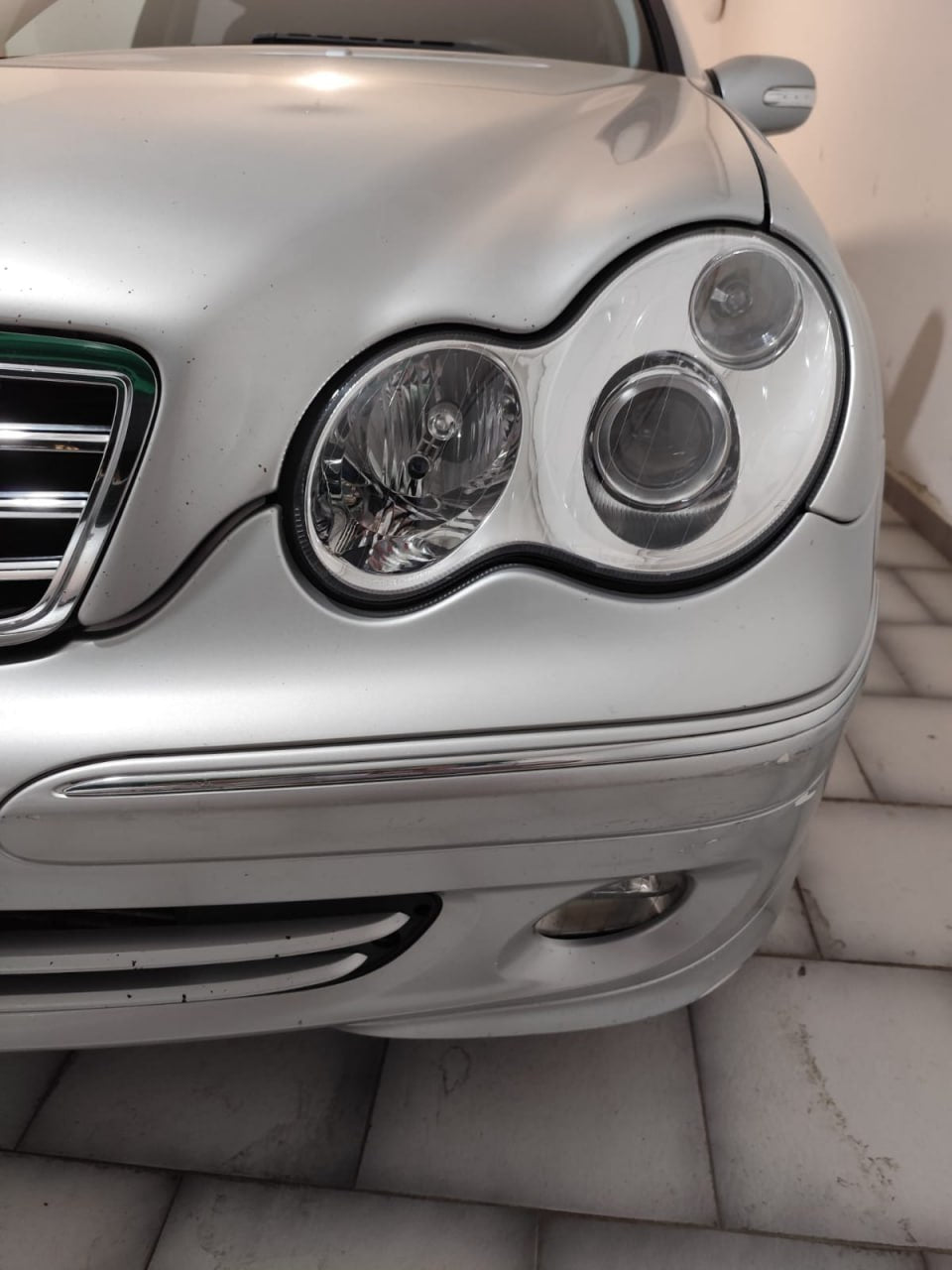 Set fari anteriori adatti per Mercedes Classe C W203 cromati