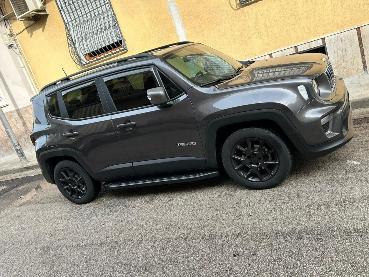 ART. 0438 PEDANE  JEEP RENEGADE 500X NERO