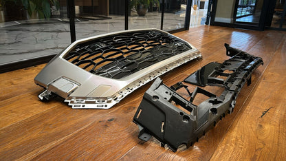 ART.3444 GRIGLIA AUDI Q8 2018-2023 LOOK RS SILVER