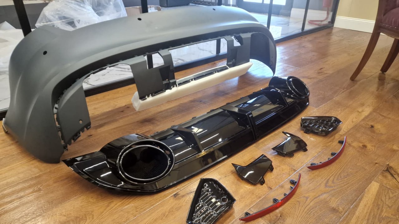 ART.3068  Paraurti Posteriore Audi A3 8Y Hatchback 2019-2024 Look RS3