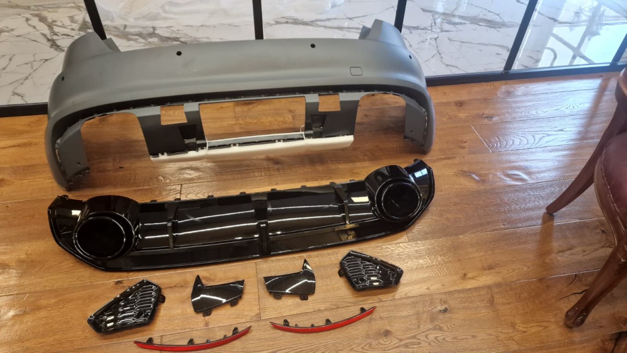 ART.3068  Paraurti Posteriore Audi A3 8Y Hatchback 2019-2024 Look RS3