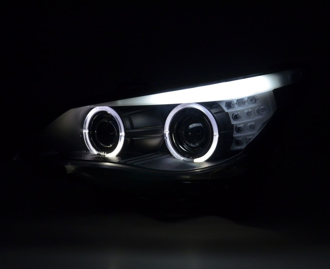 ART.4375  FARI ANTERIORI BMW SERIE 5 E60/E61 03-04