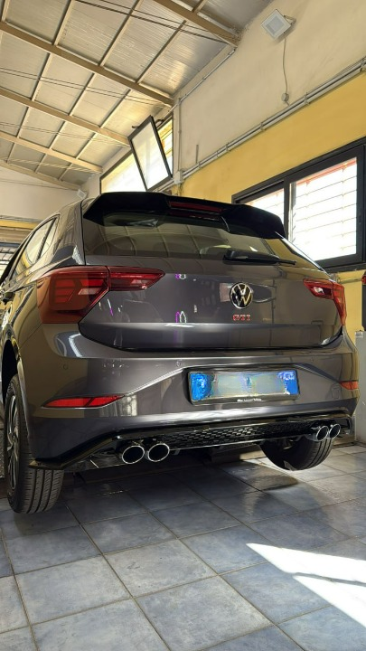 🔥ART. 0774 DIFFUSORE ADATTO PER VW POLO AW1 2017-2022 LOOK GTI NERO LUCIDO🔥