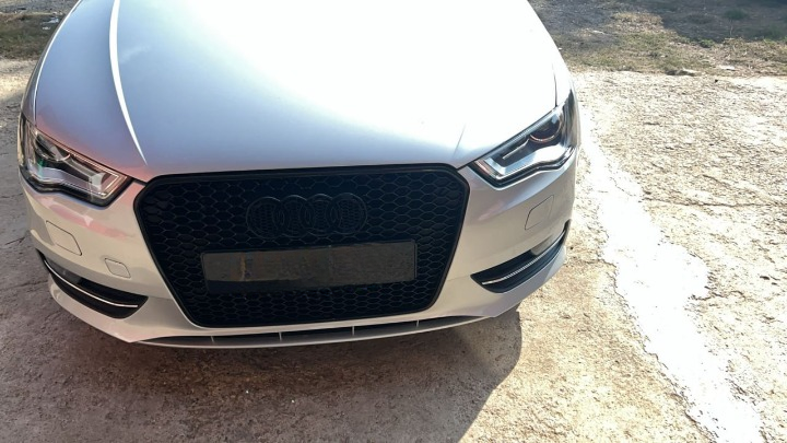ART. 0581 GRIGLIA AUDI A3 8V 2012-2016 LOOK RS3 NERA