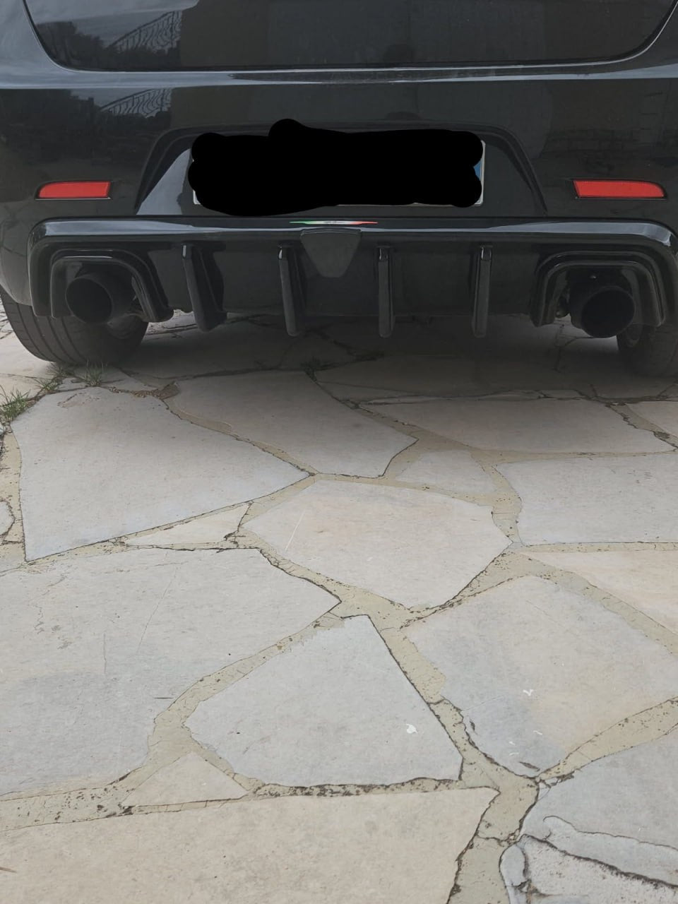 ART. 1924 DIFFUSORE ALFA ROEMO GIULIETTA NERO LUCIDO LOOK TUNING