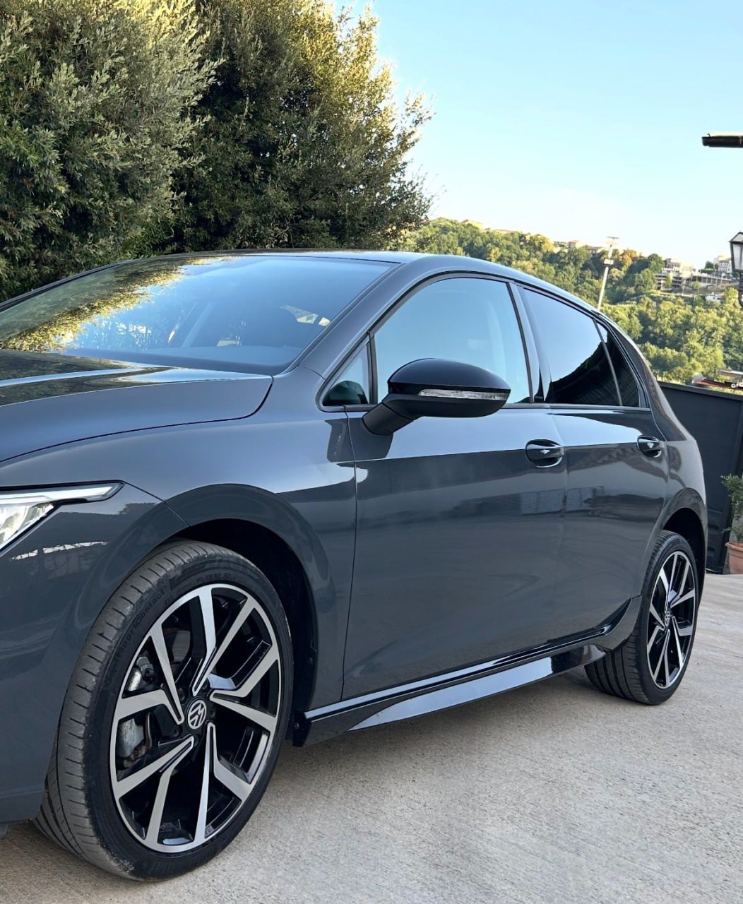 ART. 1080 MINIGONNE VW GOLF 8 LOOK R NERO LUCIDO