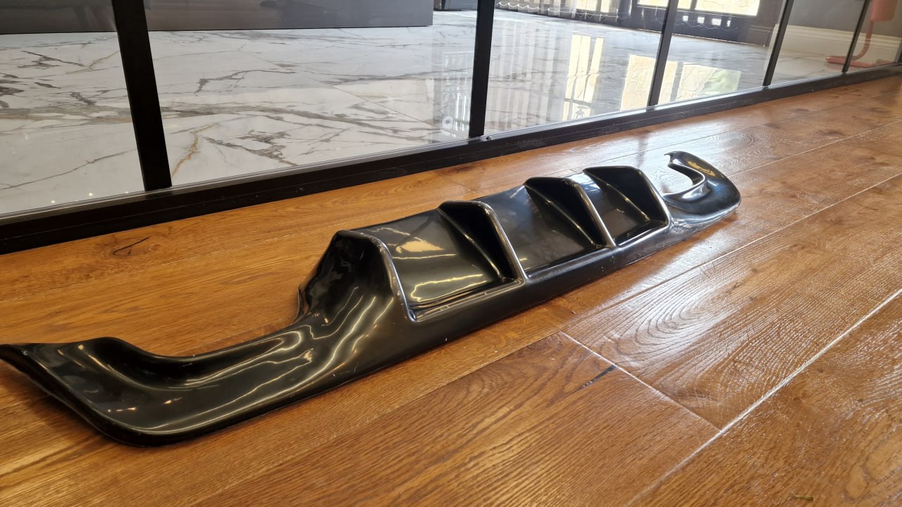 ART.0147  DIFFUSORE BMW SERIE 5 E60 E61 M SPORT 2003-2010 NERO LUCIDO