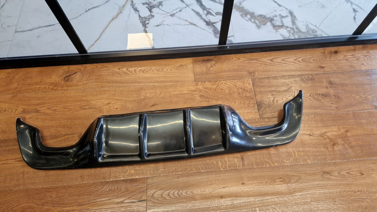 ART.0147  DIFFUSORE BMW SERIE 5 E60 E61 M SPORT 2003-2010 NERO LUCIDO