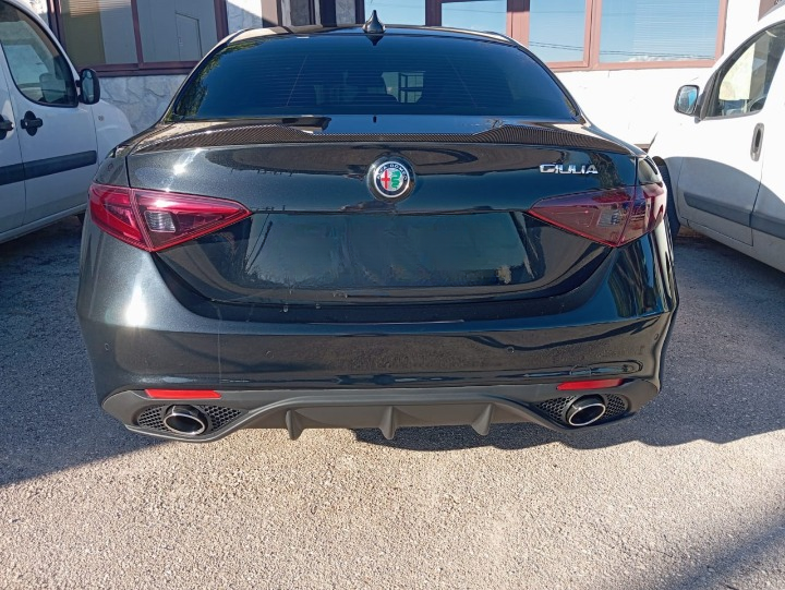 ART. 0222 DIFFUSORE ALFA ROMEO GIULIA 2016-2021 LOOK VELOCE OPACO + TERMINAL