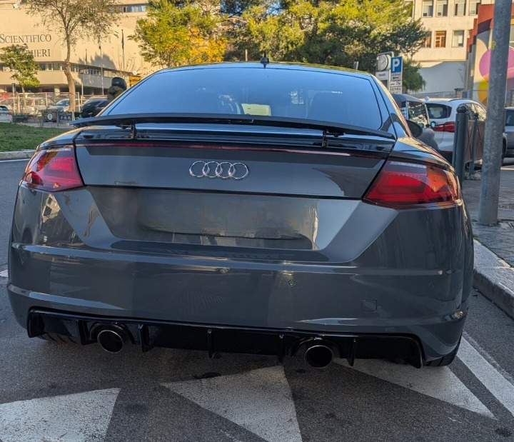 ART.1986 DIFFUSORE AUDI TT FV 8S 2015-2018 SLINE LOOK RSTT
