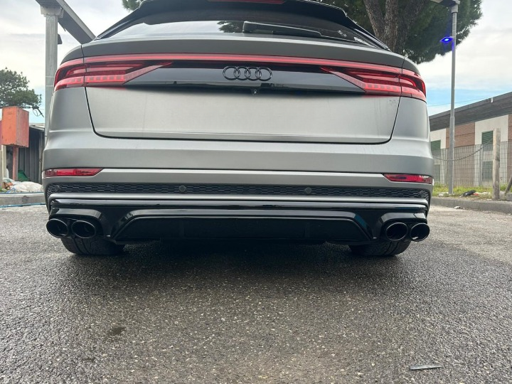 ART.2010 DIFFUSORE  AUDI Q8 2018-2023 S-LINE LOOK SQ8 NERO LUCIDO + TERMINAL