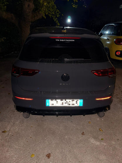ART. 0512 DIFFUSORE GOLF 8 VIII 1+1 LOOK GTI NERO LUCIDO + TERMINALI