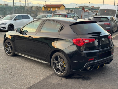 ART. 0405 DIFFUSORE ALFA ROMEO GIULIETTA LOOK QUADRIFOGLIO NERO LUCIDO