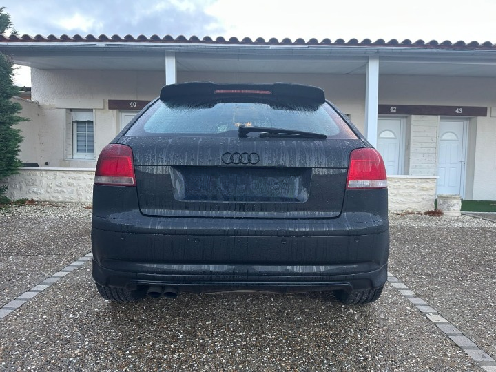 ART.0062  DIFFUSORE AUDI A3 8P 2008-2012 3/5 PORTE LOOK RS3 NERO LUCIDO