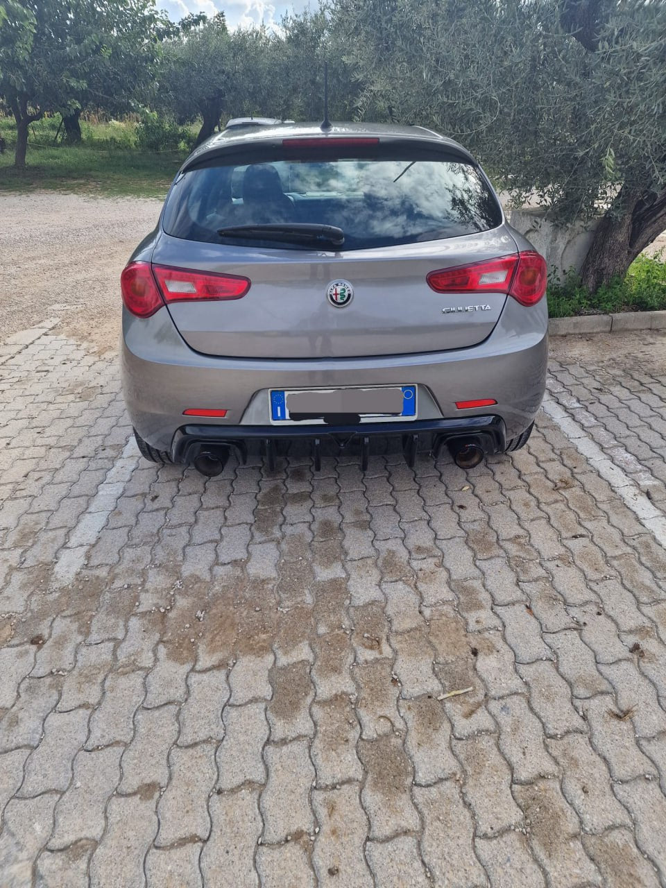 ART. 1924 DIFFUSORE ALFA ROEMO GIULIETTA NERO LUCIDO LOOK TUNING