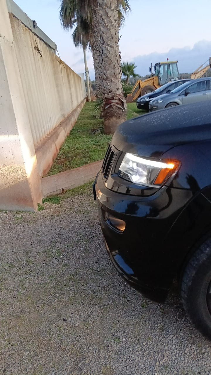 ART.3043 FARI  ANTERIORE JEEP GRAND CHEROKEE 14-21 BLACK TUBE LIGHT