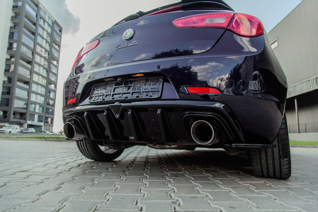 ART. 1924 +ART.1954 DIFFUSORE+ FLAPS ALFA ROEMO GIULIETTA NERO LUCIDO