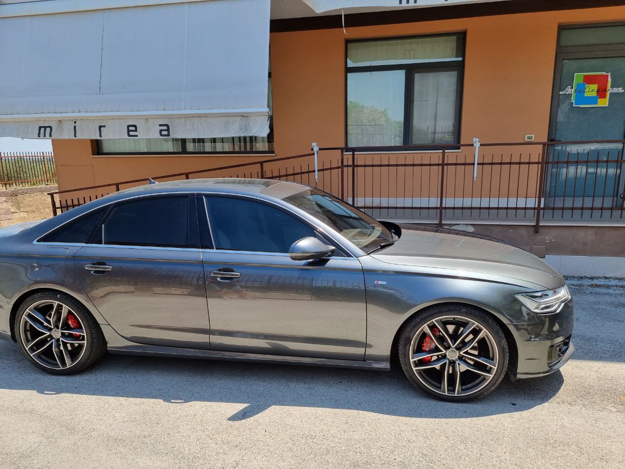 Cover pinze sline rosse adatto per Audi A6 4g c7 4f A5