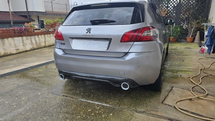 ART. 0254 DIFFUSORE PEUGEOT 308 II 5 PORTE 2013-2021 LOOK GTI NERO LUCIDO