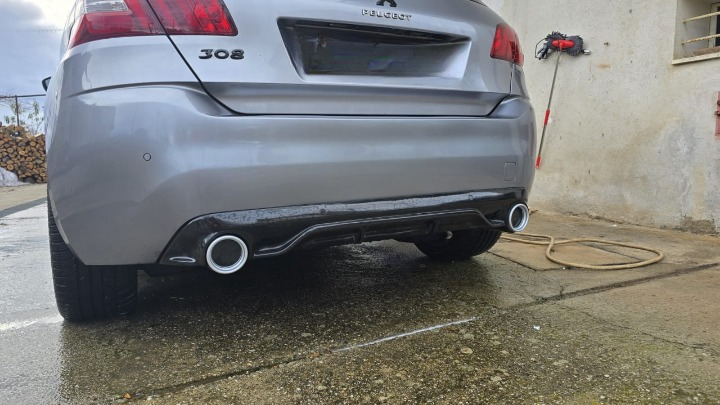 ART. 0254 DIFFUSORE PEUGEOT 308 II 5 PORTE 2013-2021 LOOK GTI NERO LUCIDO