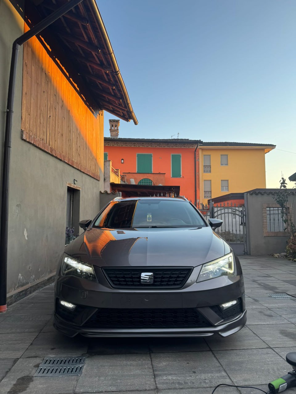 ART.0620  SOTTO PARAURTI SEAT LEON 5F 2017-2020 FR LOOK ABT GREZZO