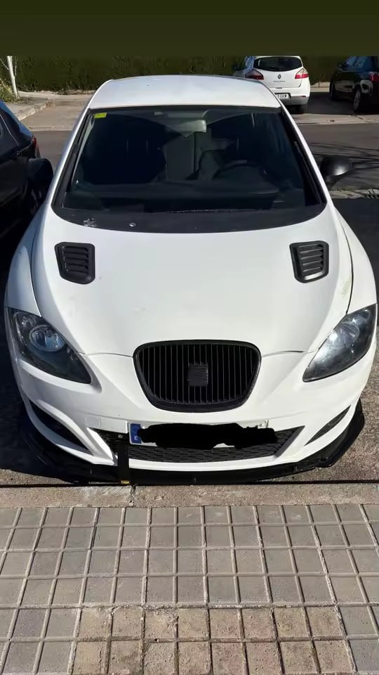 SPLITTER  SEAT  LEON NERO LUCIDO 4  PEZZI