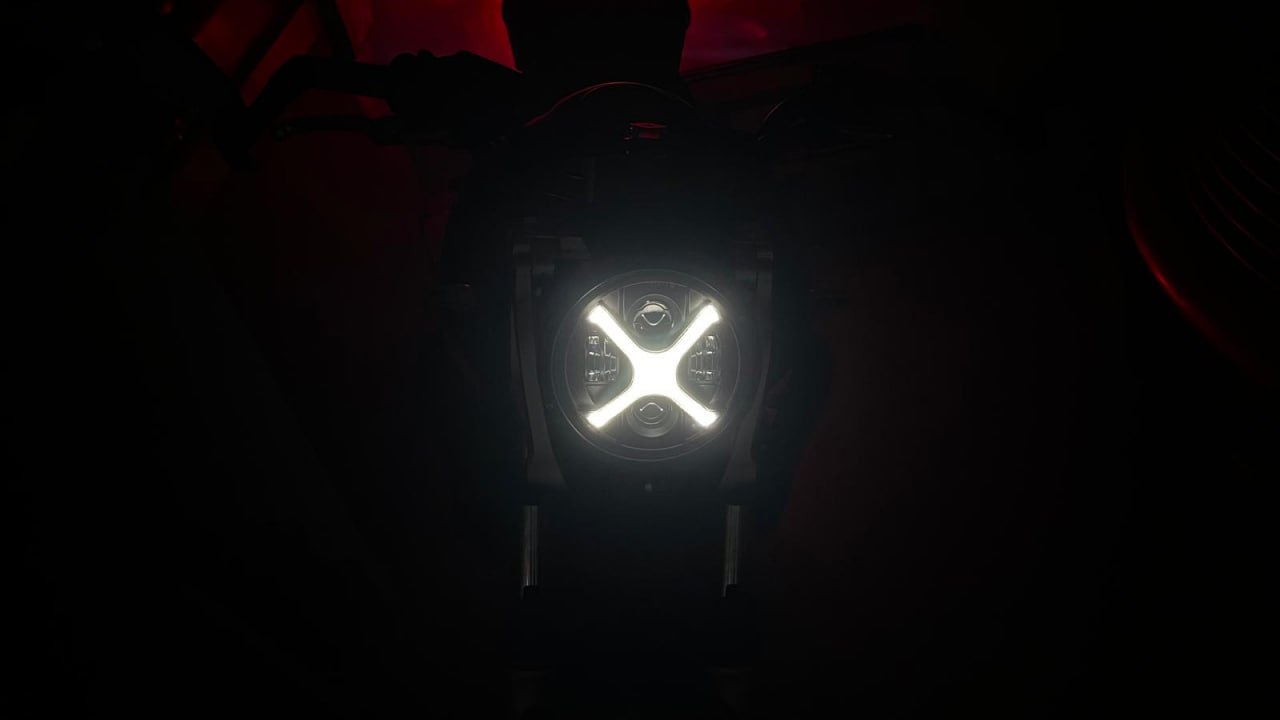 ART.7586  Faro anteriore full led Nero Yamaha MT03 660 (2006-2014)