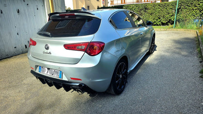 💕ART.1924  DIFFUSORE ALFA ROEMO GIULIETTA 2010-2020 NERO LUCIDO 💕