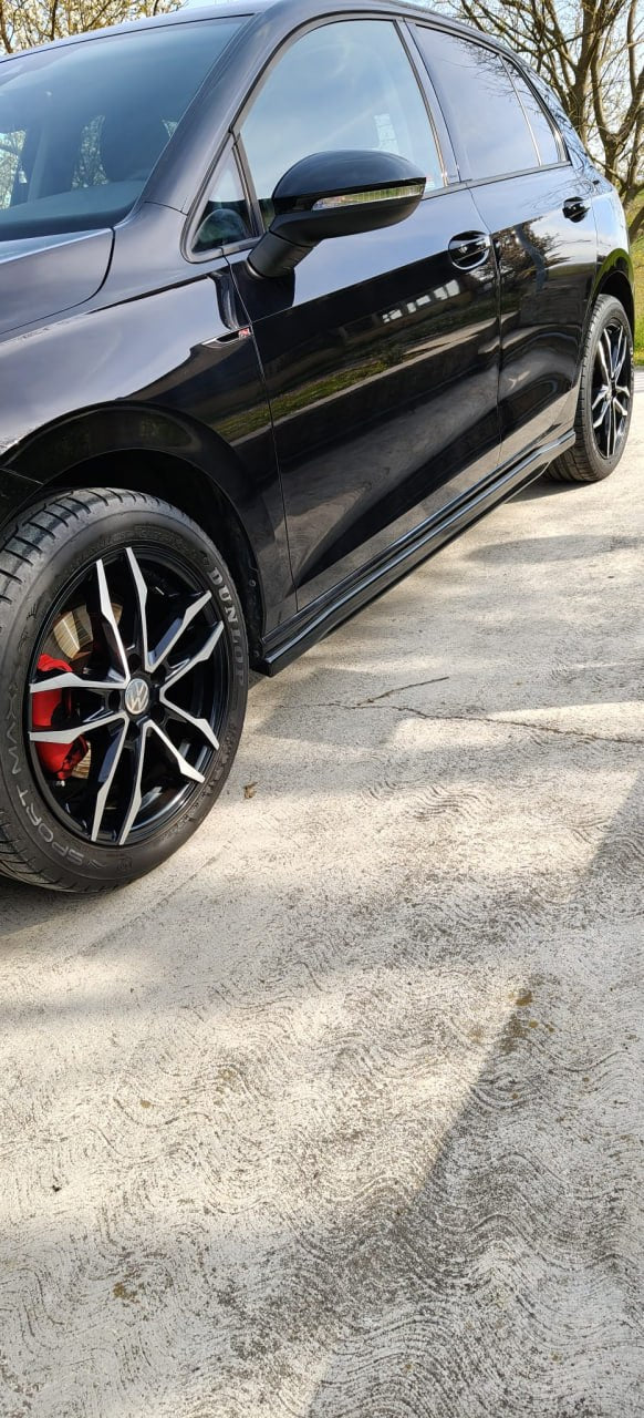ART. 0264 MINIGONNE GOLF 8 VIII 2019+ LOOK GTI NERO LUCIDO