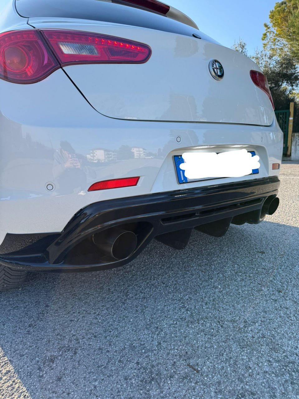 💕ART. 0405 DIFFUSORE ALFA ROMEO GIULIETTA LOOK QUADRIFOGLIO NERO LUCIDO💕