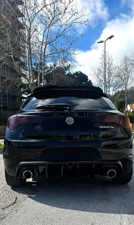 💕ART.1924  DIFFUSORE ALFA ROEMO GIULIETTA 2010-2020 NERO LUCIDO  💕