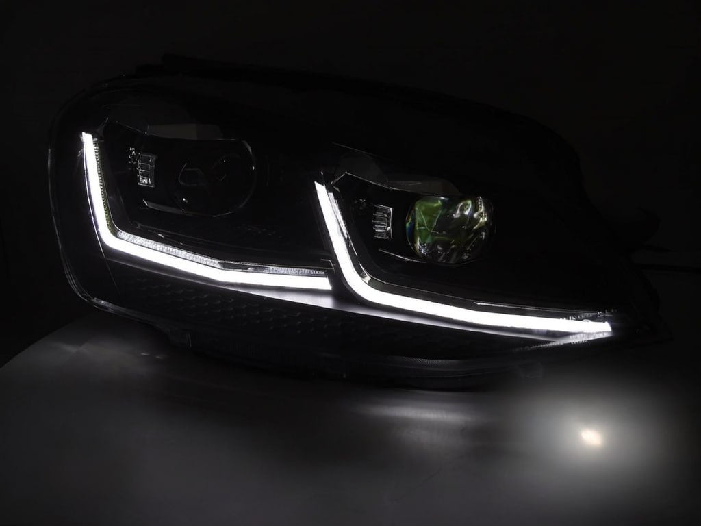 💕 Fari Anteriori Adatto per VW Golf 7.5 17-19 LED DRL Sequenziali Rossi 💕