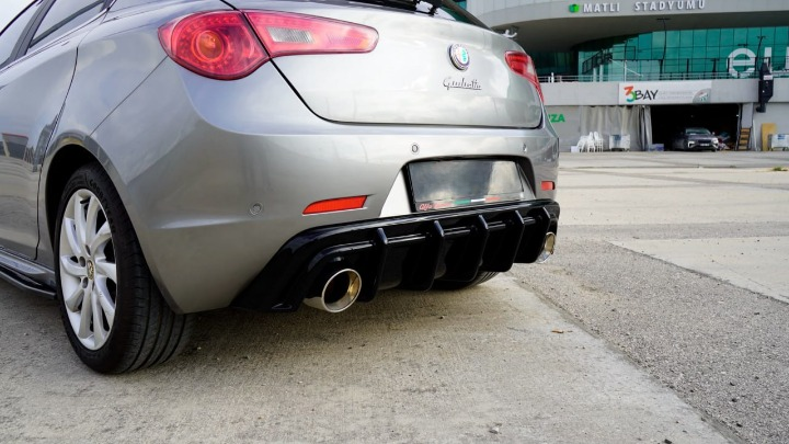 💕ART.10080 DIFFUSORE ADATTO PER ALFA ROMEO GIULIETTA 1+1 NERO LUCIDO💕