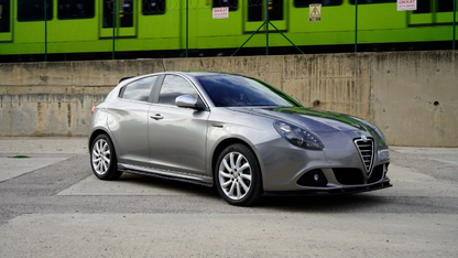 💕ART.1854 SOTTO MINIGONNE ADATTO PER ALFA GIULIETTA 2010-2020 NERO LUCIDO 💕