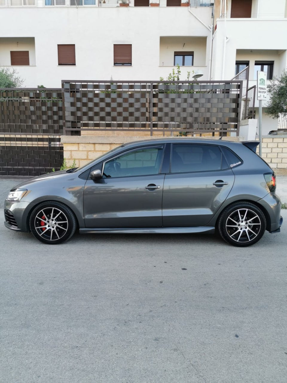 ART.0499 MINIGONNE ADATTO PER VW POLO 6R 09-17 GREZZE (178CM)
