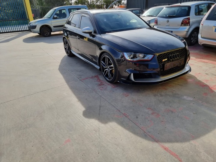 ART.0121 MINIGONNE ADATTO AUDI A3 8V  NERO LUCIDO LOOK SLINE