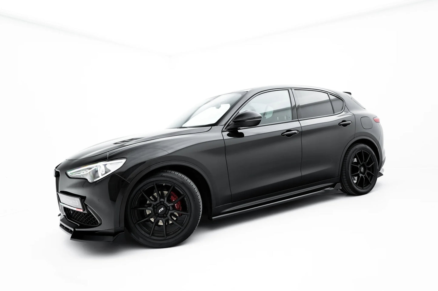🔥ART.9209 MINIGONNE LATERALI CON DIFFUSORI V.2 PER ALFA ROMEO STELVIO Mk1🔥