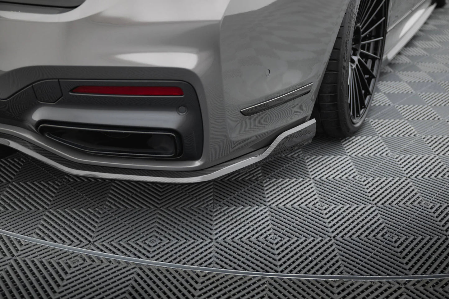 💫ART.9134 Splitter Posteriore in Fibra di Carbonio per BMW Serie 7 M-Pack G11 G12💫