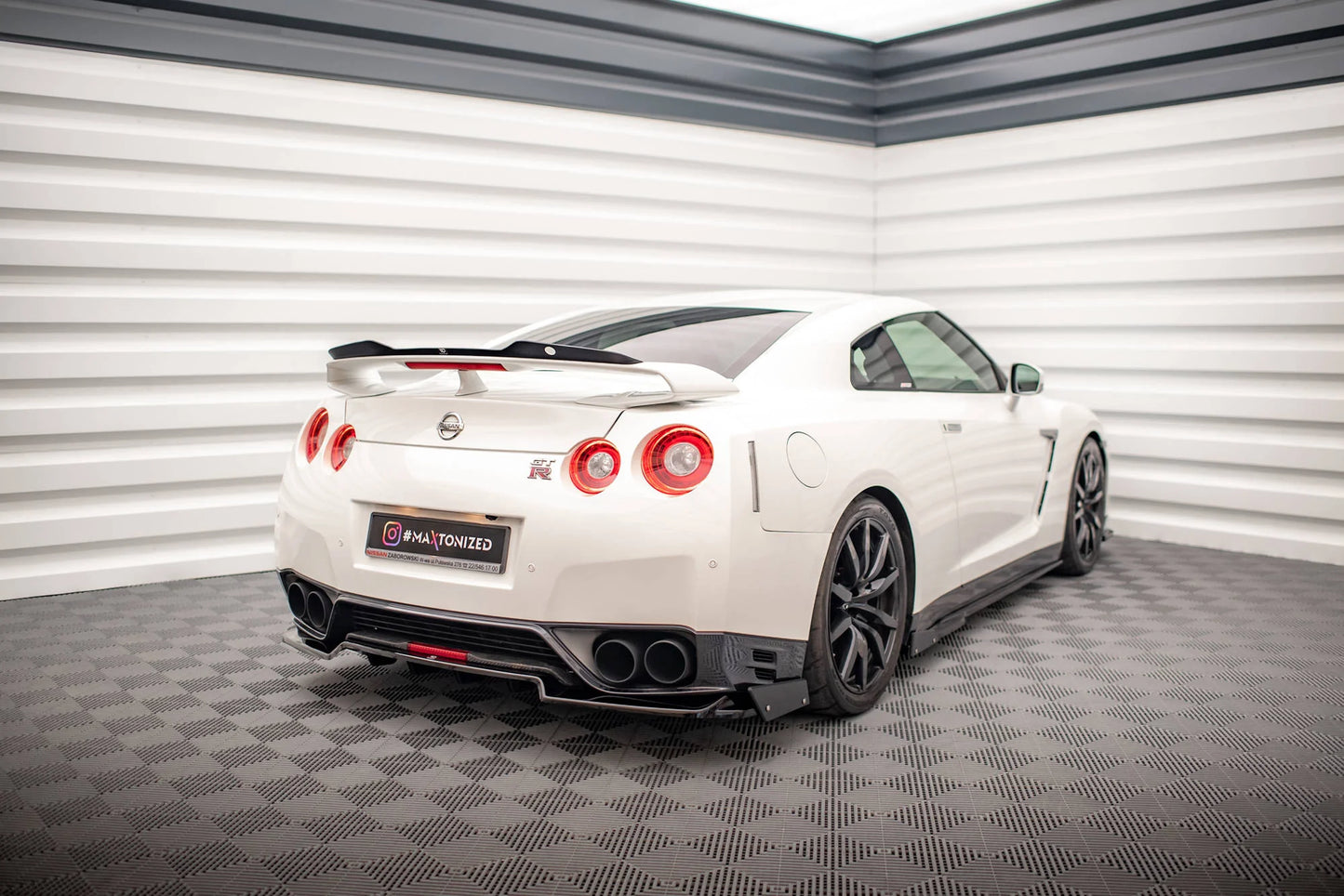 🔥ART.9413 SPLITTER POSTERIORE + ALETTE PER NISSAN GTR R35 FACELIFT🔥