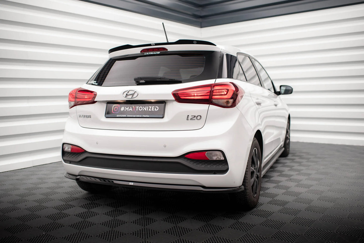 🔥ART.9135 SPLITTER POSTERIORE ADATTO PER HYUNDAI i20 Mk2 FACELIFT🔥