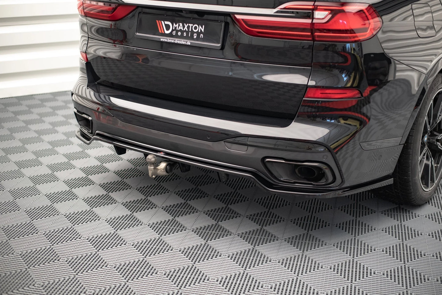 🔥ART.9181 SPLITTER POSTERIORE (CON BARRE VERTICALI) PER BMW X7 M-PACK G07🔥