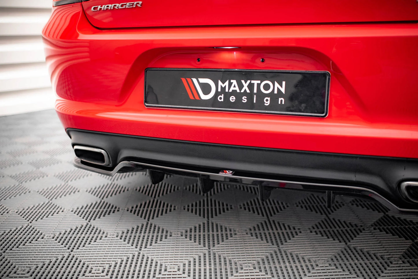 🔥ART.9432 SPLITTER POSTERIORE (CON BARRE VERTIVALI) PER DODGE CHARGER RT Mk7 🔥