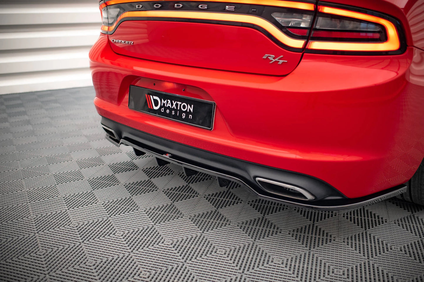 🔥ART.9432 SPLITTER POSTERIORE (CON BARRE VERTIVALI) PER DODGE CHARGER RT Mk7 🔥