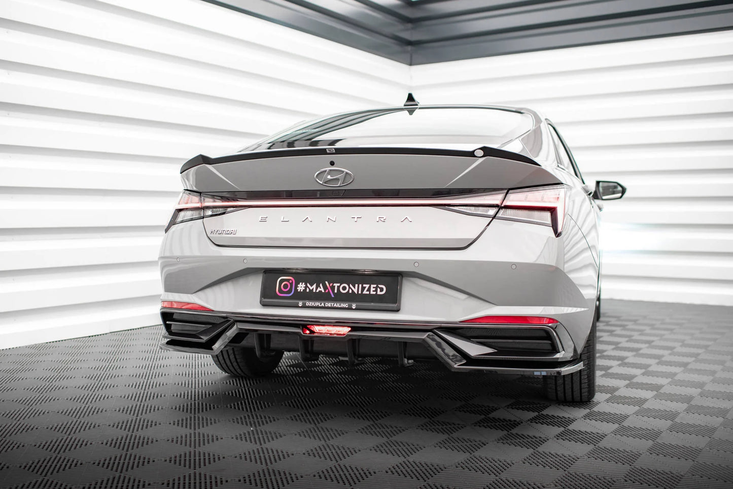 🔥ART.9312 SPLITTER POSTERIORE (CON BARRE VERTICALI) HYUNDAI ELANTRA Mk7🔥