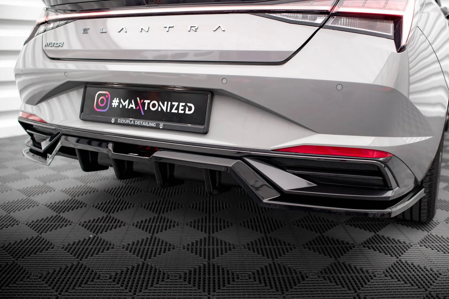 🔥ART.9312 SPLITTER POSTERIORE (CON BARRE VERTICALI) HYUNDAI ELANTRA Mk7🔥